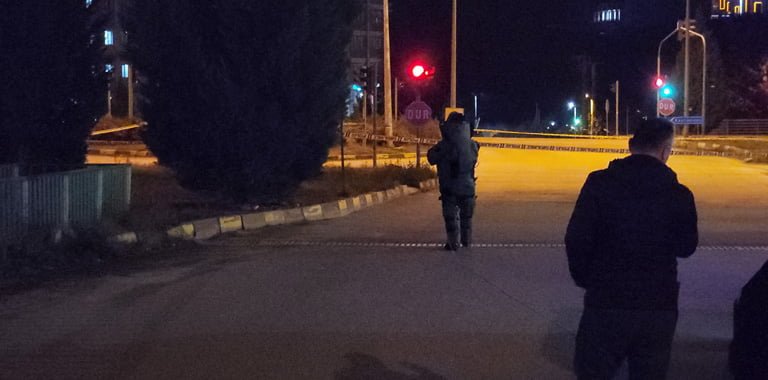 Jandarma binası yakınındaki şüpheli çanta polisi harekete geçirdi