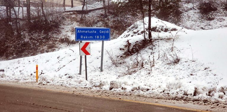 Meteoroloji uyarmıştı, kayak merkezinde kar kalınlığı 25 santimetreyi buldu