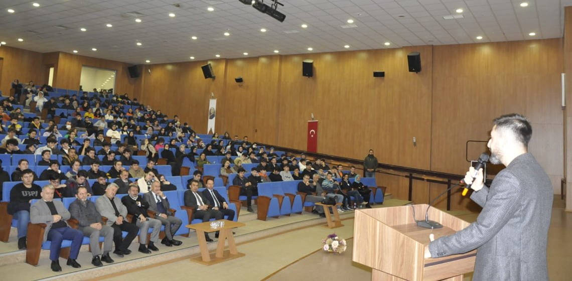 Safranbolu İlçe Milli Eğitim Müdürlüğü tarafından "Milli Teknoloji Odaklı Gelecek Konferansı" düzenlendi.