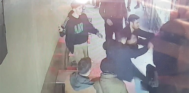 Tekme ve yumruklar havada uçuştu