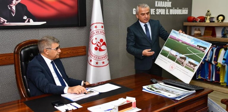 Karabük Valisi Fuat Gürel, 2023 yılı kurum denetimleri çerçevesinde Gençlik ve Spor İl Müdürlüğünün 2022 yılında yapılan çalışmalar hakkında brifing aldı.