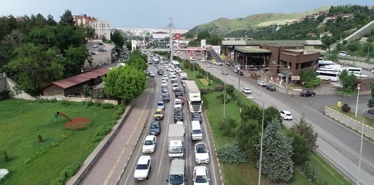 KARABÜK’TE TRAFİĞE KAYITLI ARAÇ SAYISI 69 BİN 711 OLDU
