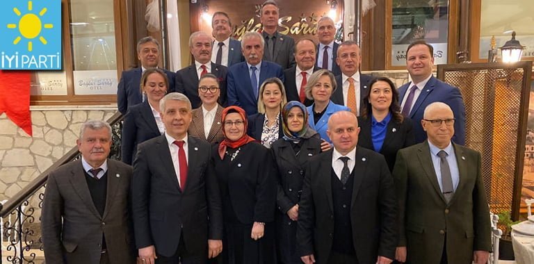 İyi Parti Karabük İl Başkanlığınca düzenlenen iftar programında, milletvekili aday adayları teşkilatlar ile kamuoyuna tanıtıldı. Düzenlenen programa; Karabük merkez ilçe ve ilçe teşkilatları, ilçe başkanları ve aday adayları katıldı.