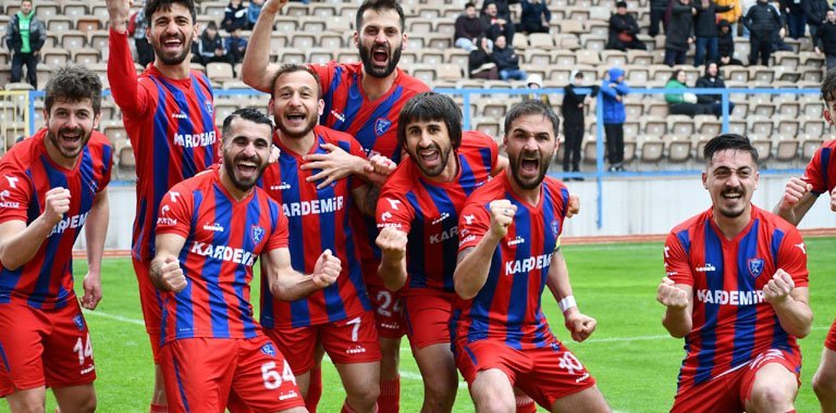 Bölgesel Amatör Lig (BAL) 5. Grup'taki 22. hafta mücadelesinde Kavaklıderespor'u ağırlayan Karabük İdman Yurdu mücadeleden 3-1'lik galibiyetle ayrılarak liderliğini sürdürdü.