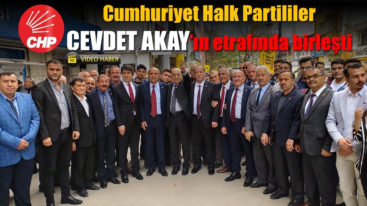 Cumhuriyet Halk Partisi Karabük Milletvekili Adayları partilerinin İl Başkanlığında partililerin yoğun katılımı ile bir bası toplantısı düzenleyerek, 14 Mayıs seçimleri öncesi birlik ve beraberlik mesajları verdiler.