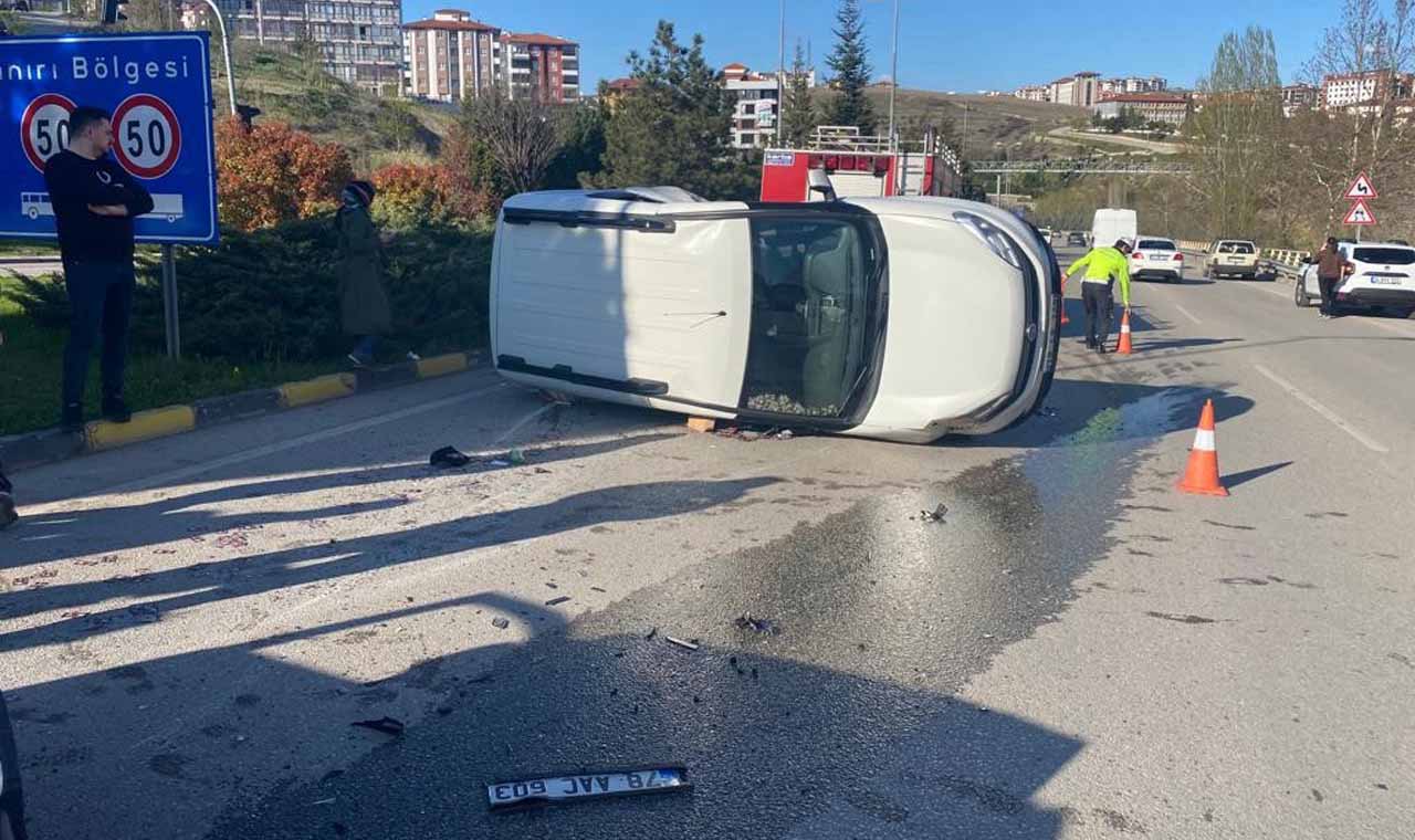 Karabük'te cipin çarptığı hafif ticari aracın devrilmesi sonucu 2 kişi yaralandı.