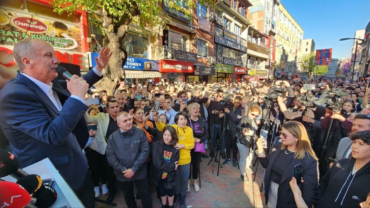 Memleket Partisi Genel Başkanı ve Cumhurbaşkanı Adayı Muharrem İnce, cumhurbaşkanlığı seçimi için kimseyle pazarlık yapmadığını belirterek, verilen cumhurbaşkanı yardımcılığı vaatleri üzerinden Kemal Kılıçdaroğlu'na yüklendi.