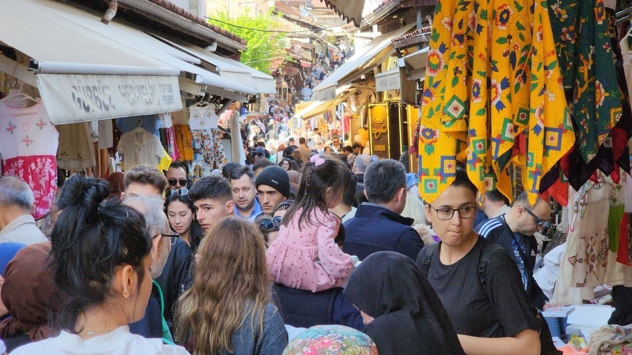 UNESCO Dünya Miras Listesi'nde yer alan Karabük'ün Safranbolu ilçesi, Ramazan Bayramı'nda 150 bin yerli ve yabancı turist ağırladı.