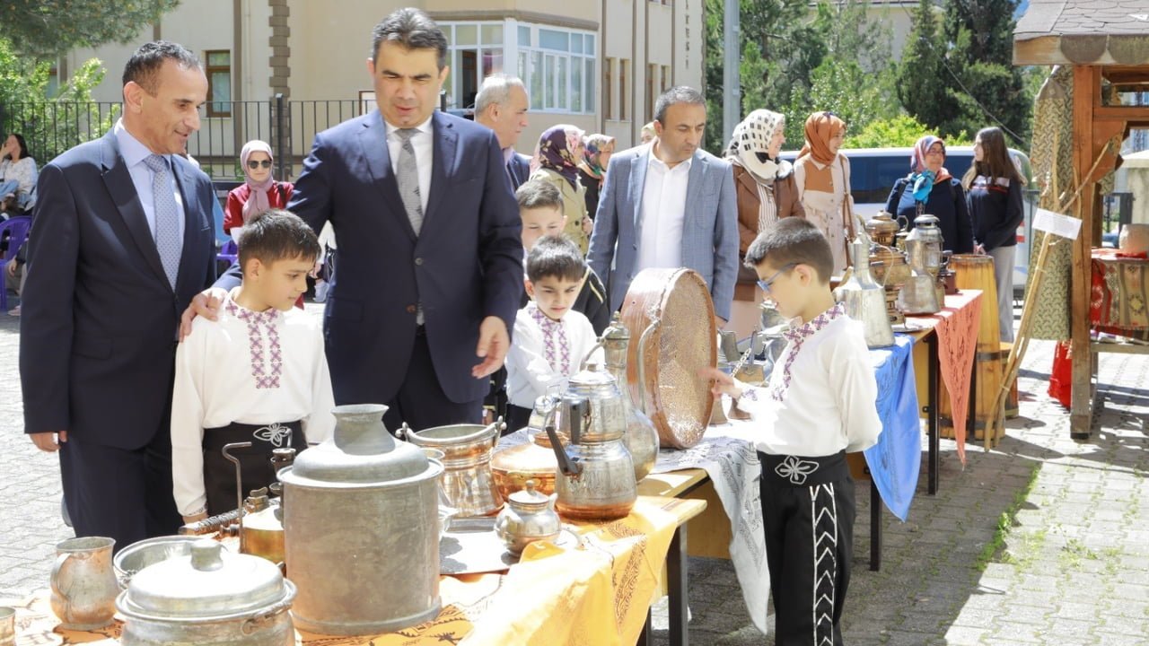 Safranbolu Bağlar Şehit Atilla Bodur İlkokulu tarafından hazırlanan "Kültürel Miras Sergisi" büyük beğeni topladı.