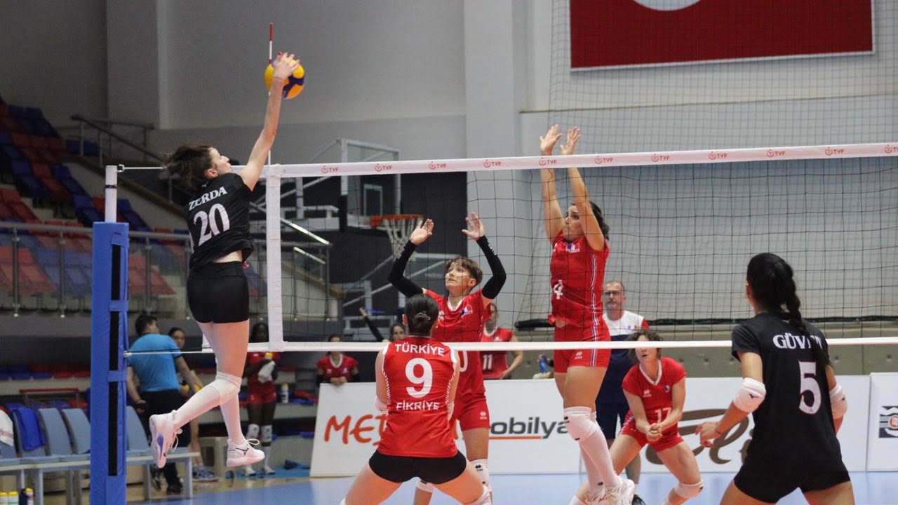 Avrupa İşitme Engelliler Voleybol Şampiyonası: Türkiye: 3 - Fransa: 0