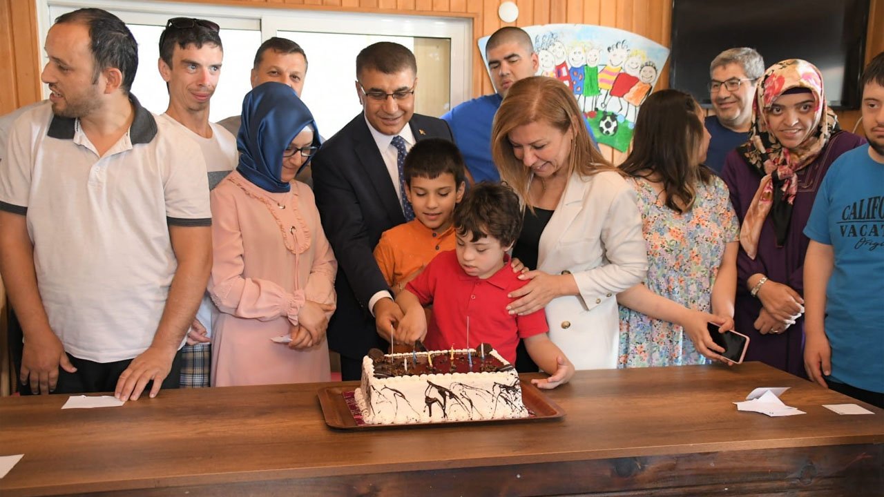 VALİ GÜREL: EN BÜYÜK ENGEL SEVGİSİZLİKTİR