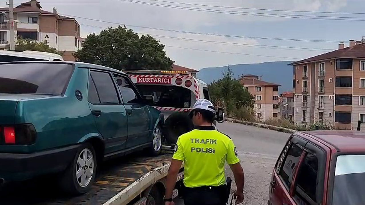 Drift atan sürücü hem parasından hem ehliyetinden hem de aracından oldu