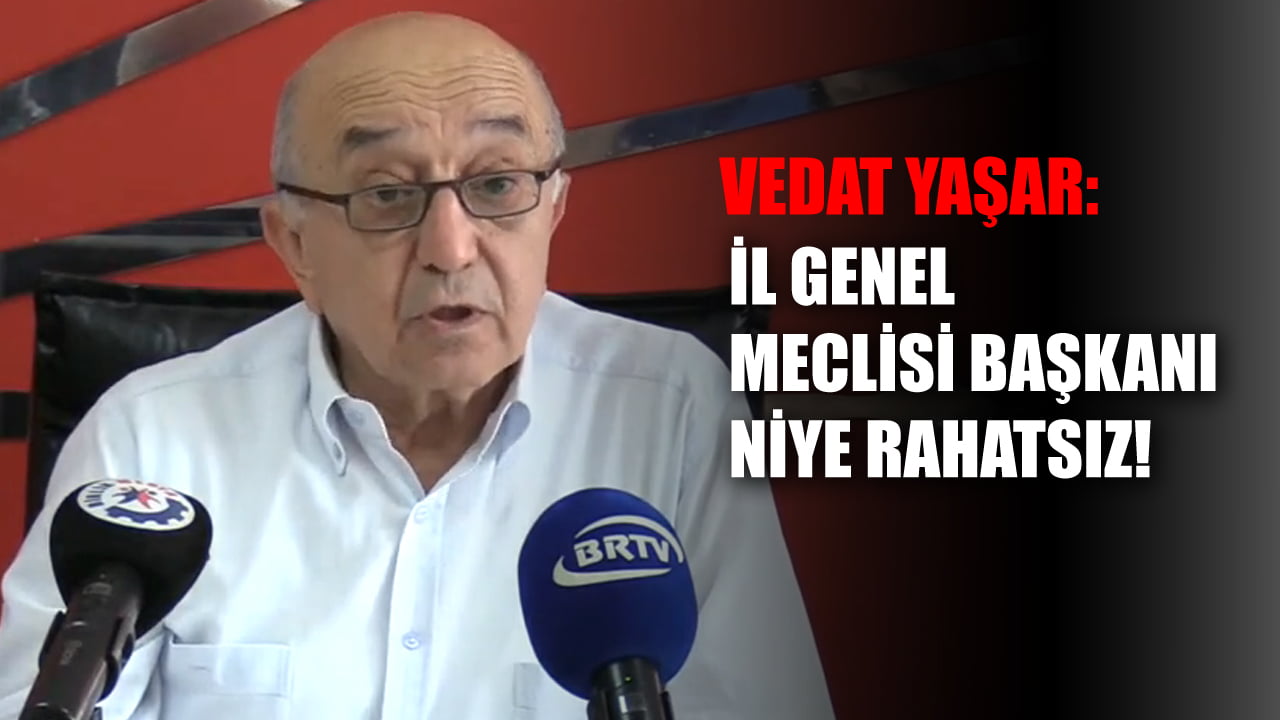 Cumhuriyet Halk Partisi (CHP) Karabük İl Başkanı Vedat Yaşar, parti binasında Merkez İlçe Başkanı Mustafa Erten ve İl Genel Meclisi Üyesi Nuri Kırımlı ile birlikte çalışmaları ve gündemi değerlendirdi.