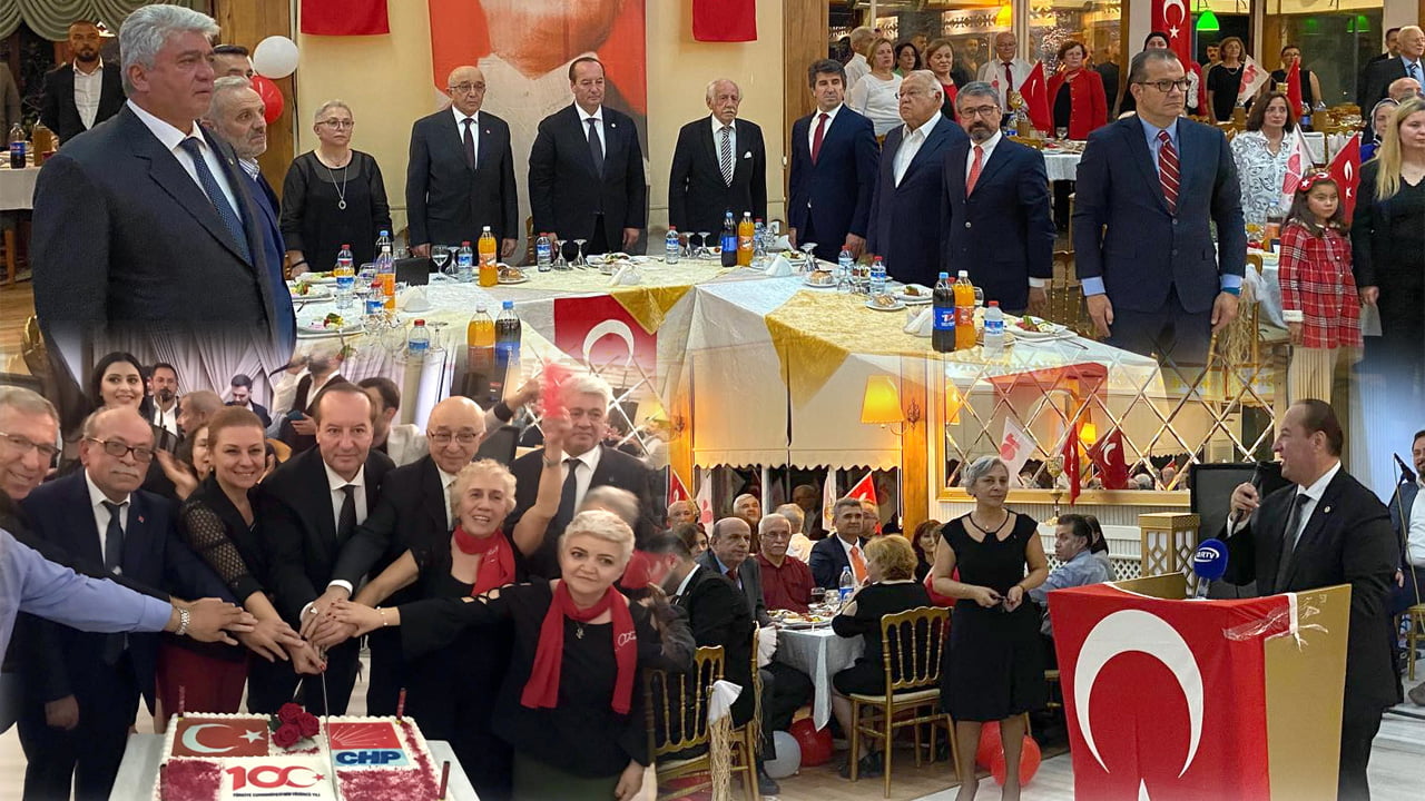 29 Ekim Cumhuriyet Bayramı ve Cumhuriyetin 100. Yılı dolayısı ile Cumhuriyet Halk Partisi (CHP) Merkez İlçe Başkanlığı tarafından ‘Cumhuriyet Gecesi’ programı düzenlendi.