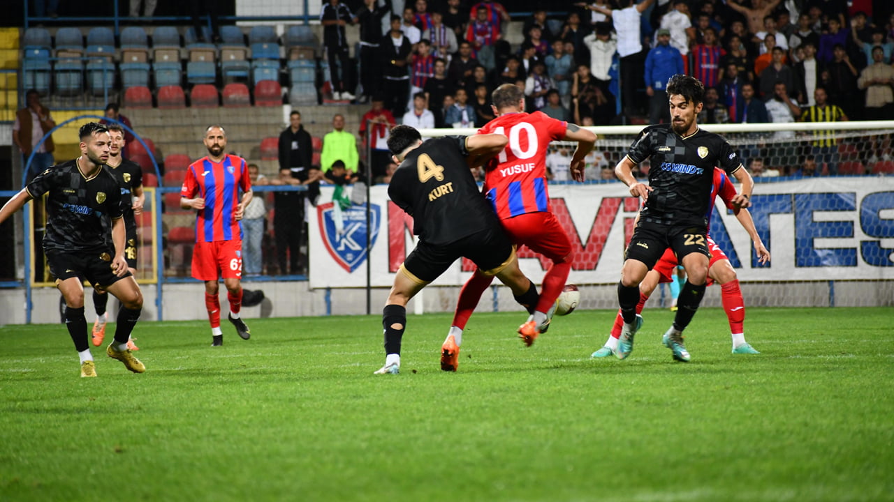 TFF 3. Lig 1. Grup’un 4. haftasında Karabük İdman Yurdu, sahasında karşılaştığı Aliağa Futbol’a 4-0 mağlup oldu.