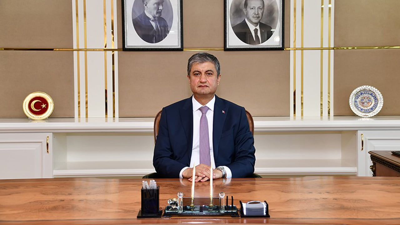 VALİ YAVUZ’UN 29 EKİM CUMHURİYET BAYRAMI KUTLAMA MESAJI