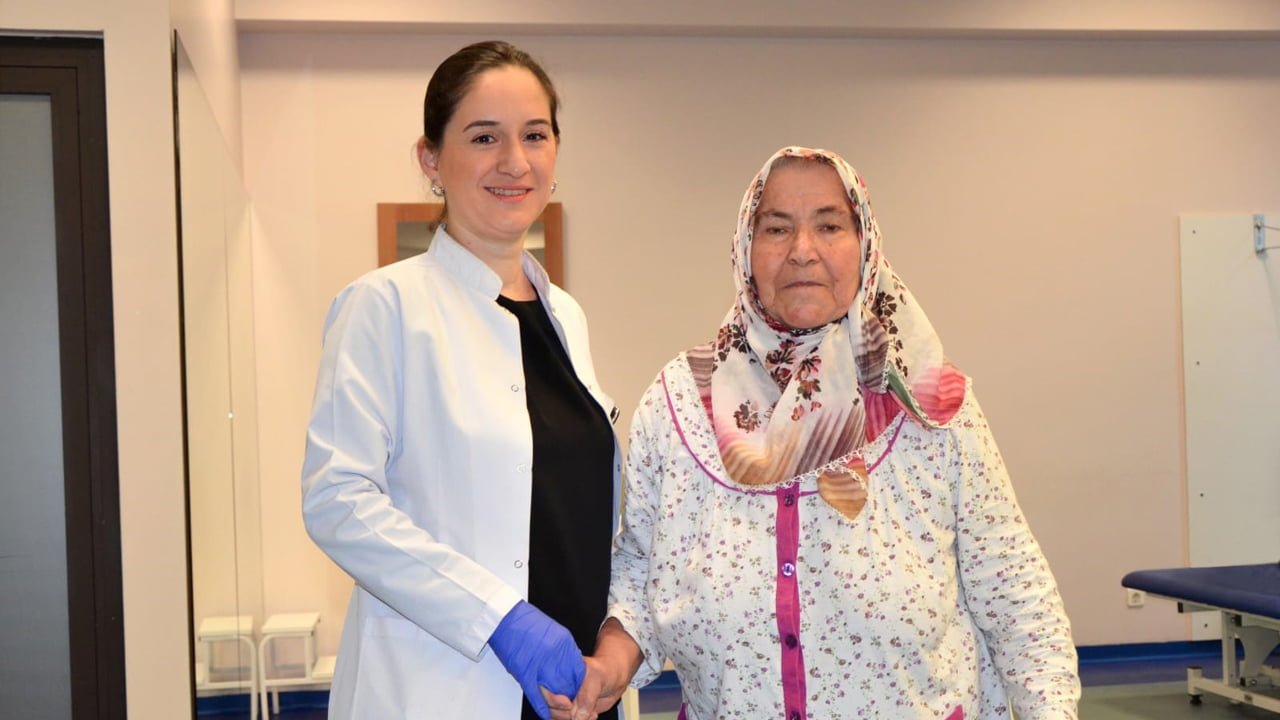 MEDİKAR HASTANESİNDE SAĞLIĞINA KAVUŞTU