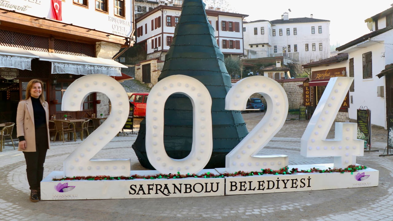 Safranbolu Belediye Başkanı Mimar Elif Köse 2024 yılı ile ilgili duygu, düşünce ve temennilerini ileten bir mesaj yayımladı.