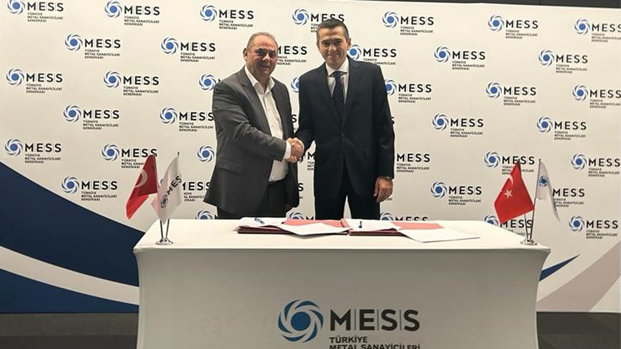 Özçelik-İş Sendikası ve Metal Sanayicileri İşverenleri Sendikası (MESS) arasında geçen Eylül ayından itibaren devam eden MESS Grup Toplu İş Sözleşme süreci, masa başında ve metal işçilerinin ücretlerine yüzde 98.8 oranında rekor bir ücret artışıyla imzalandı.