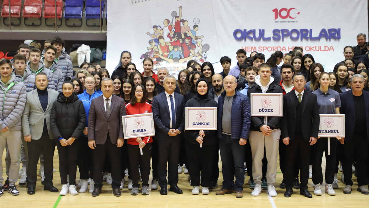 Okul Sporları Gençler Basketbol Grup Müsabakaları açılış seremonisi yapıldı.