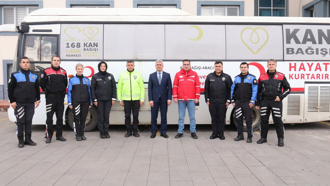 Karabük İl Emniyet Müdürlüğü’nce, Kızılay’a kan bağışı kampanyası düzenlendi.