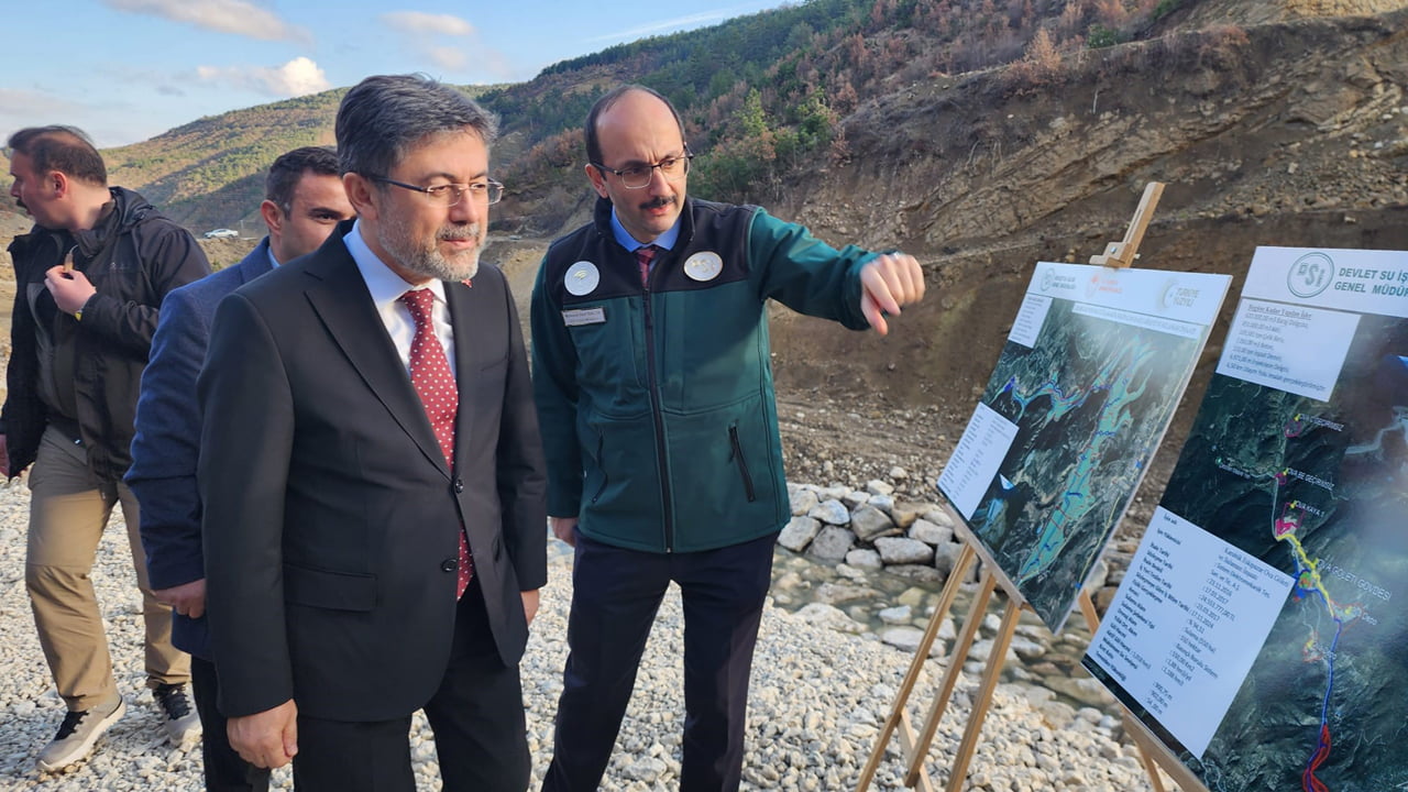 Tarım ve Orman Bakanı İbrahim Yumaklı, "Son 22 yılda suya yön veren yapılar inşa ettik. Yaklaşık 10 binin üzerinde proje ürettik" dedi.