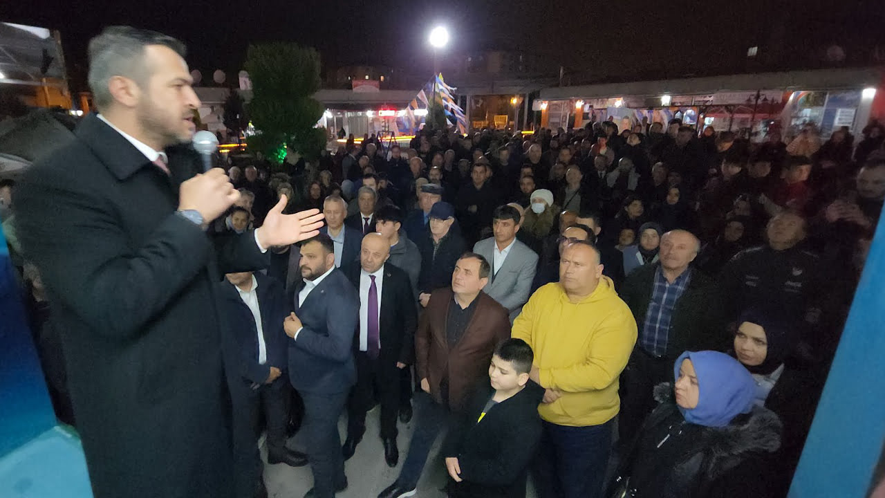 AK Parti Karabük Belediye Başkan Adayı Özkan Çetinkaya, Soğuksu Mahallesinde 3. etap TOKİ çalışmalarının Mayıs başında başlayacağı müjdesini verdi.