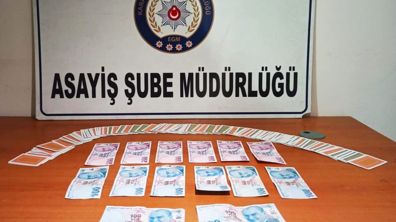 Karabük'te kumar oynadığı tespit edilen 5 kişiye toplam 32 bin 125 lira idari para cezası kesildi.