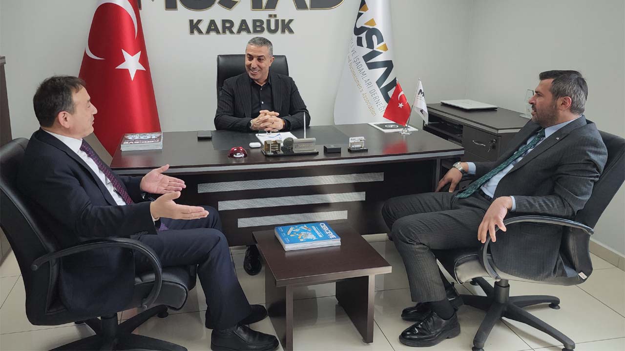 AK Parti Karabük Belediye Başkan Adayı Özkan Çetinkaya seçim çalışmaları kapsamında Müstakil ve Sanayici İşadamları Derneği Karabük Şubesini ziyaret ederek istişarelerde bulundu.