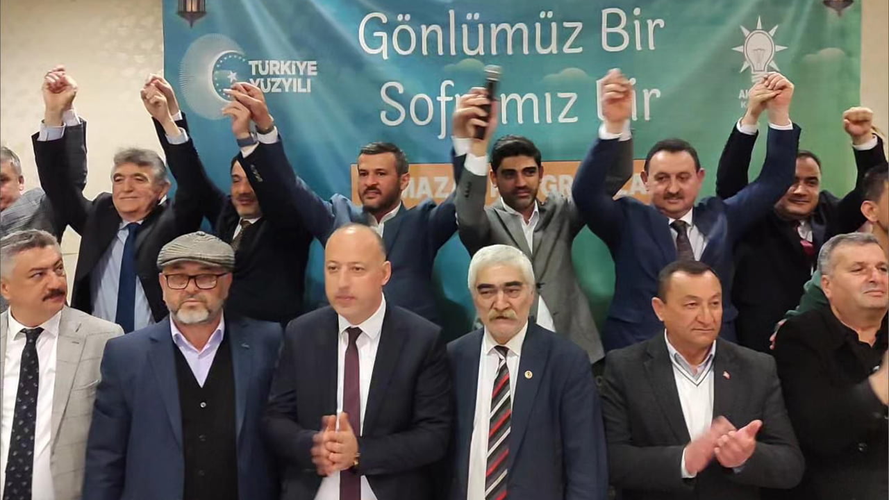 AK Parti Karabük Belediye Başkan Adayı Özkan Çetinkaya, Yenicelilere verilen iftar programında yoğun ilgi gördü.