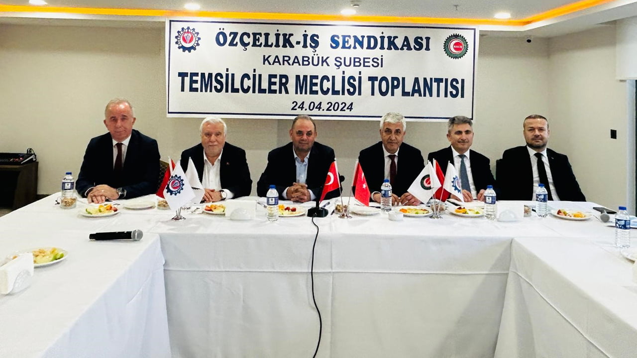 Özçelik-İş Sendikası Genel Başkanı Yunus Değirmenci Karabük’e gelerek bir dizi temaslarda bulunup, ziyaretler gerçekleştirerek teşkilat mensuplarıyla bir araya geldi.