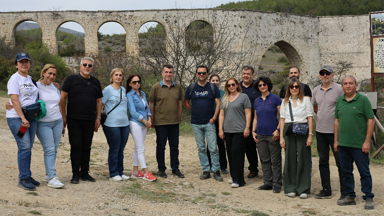 Safranbolu Belediye Başkanı Mimar Elif Köse ve Safranbolu Turizm İşletmecileri Derneği (SAFTİD) Başkanı aynı zamanda Türkiye Seyahat Acenteleri Birliği (TÜRSAB) Gastronomi İhtisas Başkan Yardımcısı Şebnem Urgancıoğlu, hafta içerisinde TÜRSAB Gastronomi İhtisas Başkanı Erdal Çeri ile Türkiye’nin önde gelen turizm acentelerinin sahiplerini UNESCO Miras Kenti Safranbolu’da ağırladı.