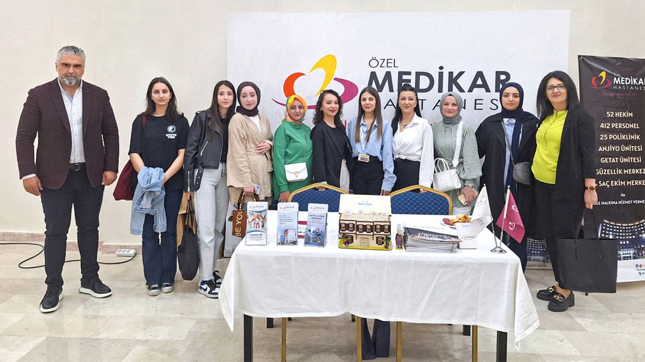 Karabük Özel Medikar Hastanesi, Bartın Üniversitesi’nin düzenlediği “10. İstihdam ve Kariyer Günleri”’ programına katıldı.