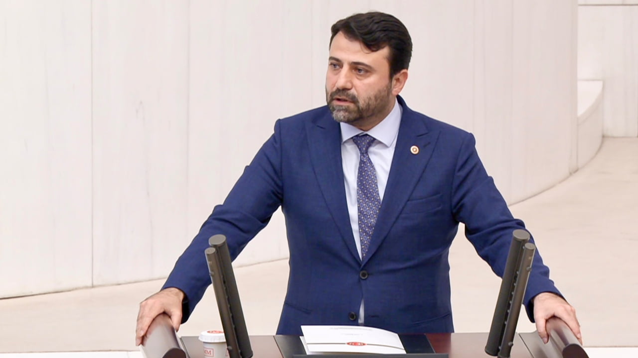 AK Parti Karabük Milletvekili Cem Şahin, Karabük’ün İl oluşunun 29. Yıl Dönümü nedeniyle mesaj yayımladı.