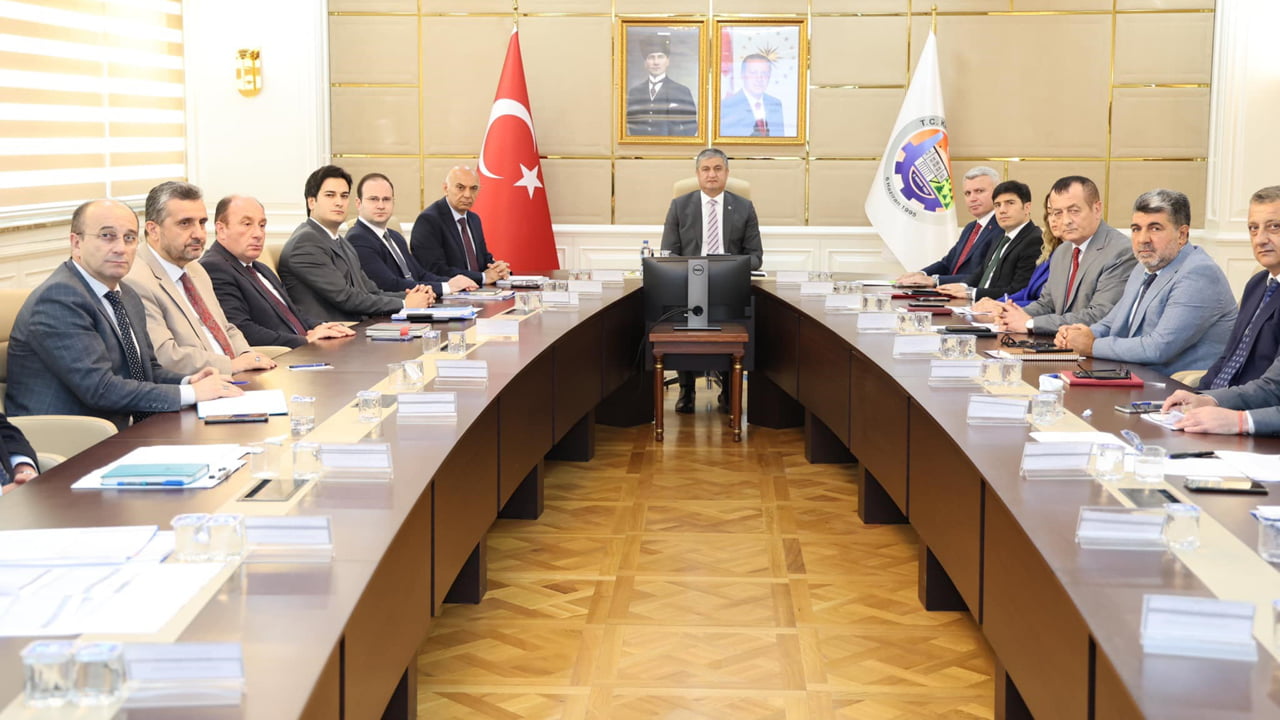 Karabük’te, Köylerin Altyapısının Desteklemesi Projesi (KÖYDES) Tahsisat Komisyonu Toplantısı yapıldı.