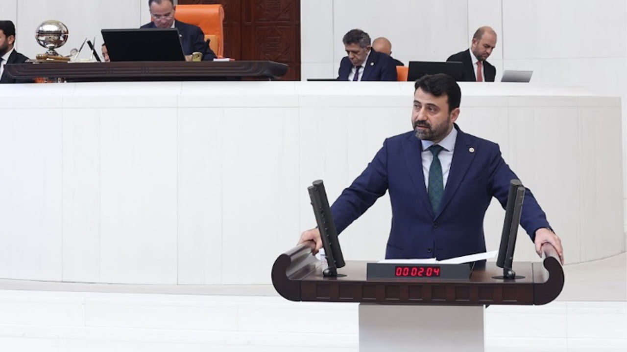 AK Parti Karabük Milletvekili Cem Şahin, DEM Parti’nin siyasi yargılamalar konusunda ki grup önerisi üzerine TBMM Genel Kurulu’nda AK Parti Grubu adına konuştu.