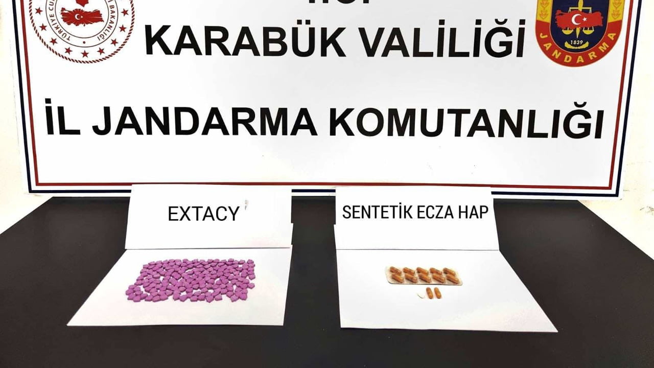 UYUŞTURUCU HAPLARLA YAKALANAN ŞÜPHELİ ADLİYEDE