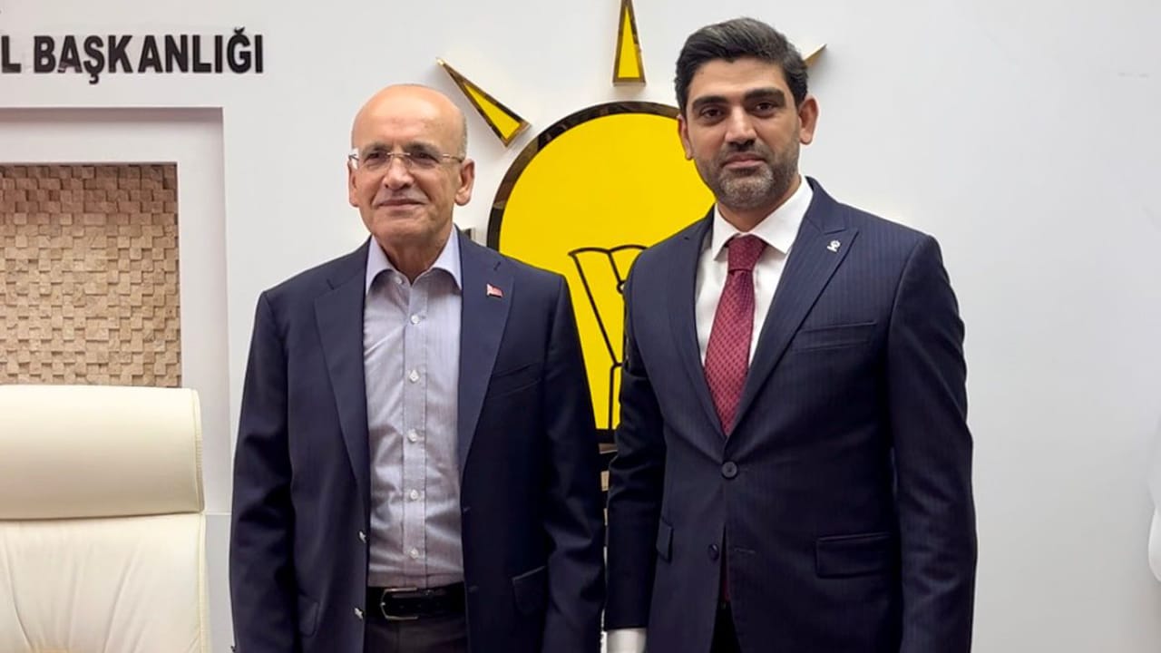 AK Parti Karabük İl Başkanı Ferhat Salt, gerçekleştirdikleri “Türkiye Buluşmaları” programı kapsamda Karabük’e gelen Hazine ve Maliye Bakanı Mehmet Şimşek’in ziyaretine ilişkin değerlendirmelerde bulundu.