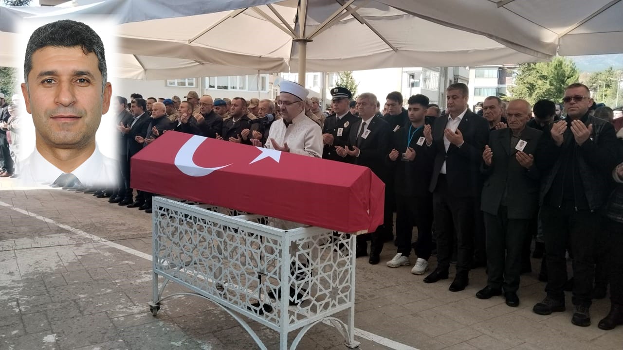 Karabük'te aort damarının yırtılması sonucu kaldırıldığı hastanede hayatını kaybeden polis memuru toprağa verildi.