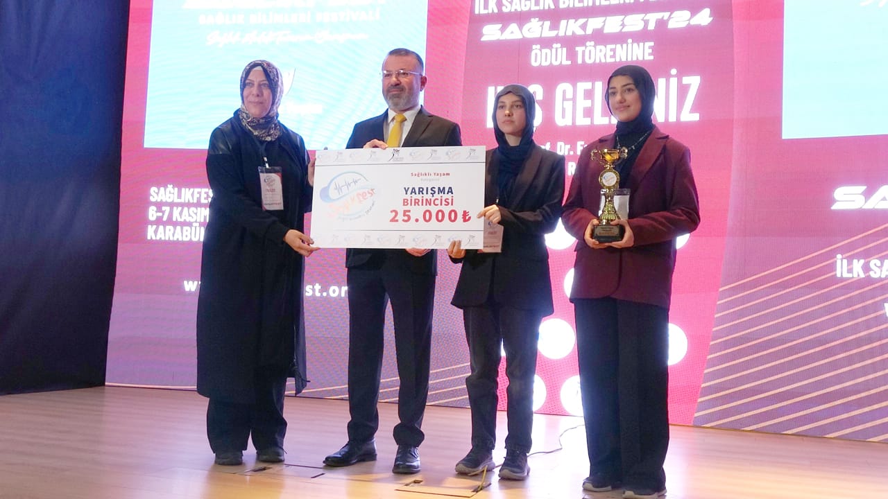 Karabük Üniversitesi tarafından sağlık alanında yenilikçi yaklaşımlar geliştirmek amacıyla düzenlenen Sağlık Bilimleri Festivali (SAĞLIKFEST) sona erdi.