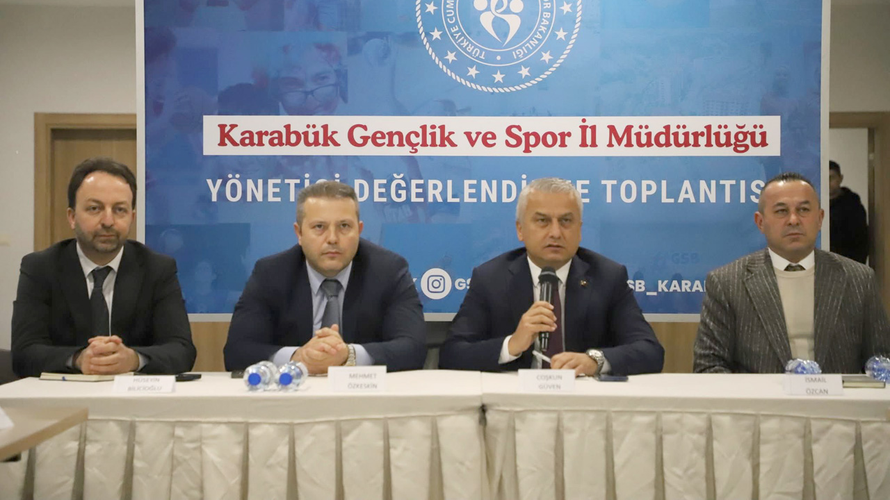 Karabük Gençlik ve Spor İl Müdürlüğü Yöneticileri ile 2024 Yılının Değerlendirildiği ve 2025 yılının planlandığı Yönetici Değerlendirme toplantı, İl Müdürü Coşkun Güven başkanlığında gerçekleştirildi.