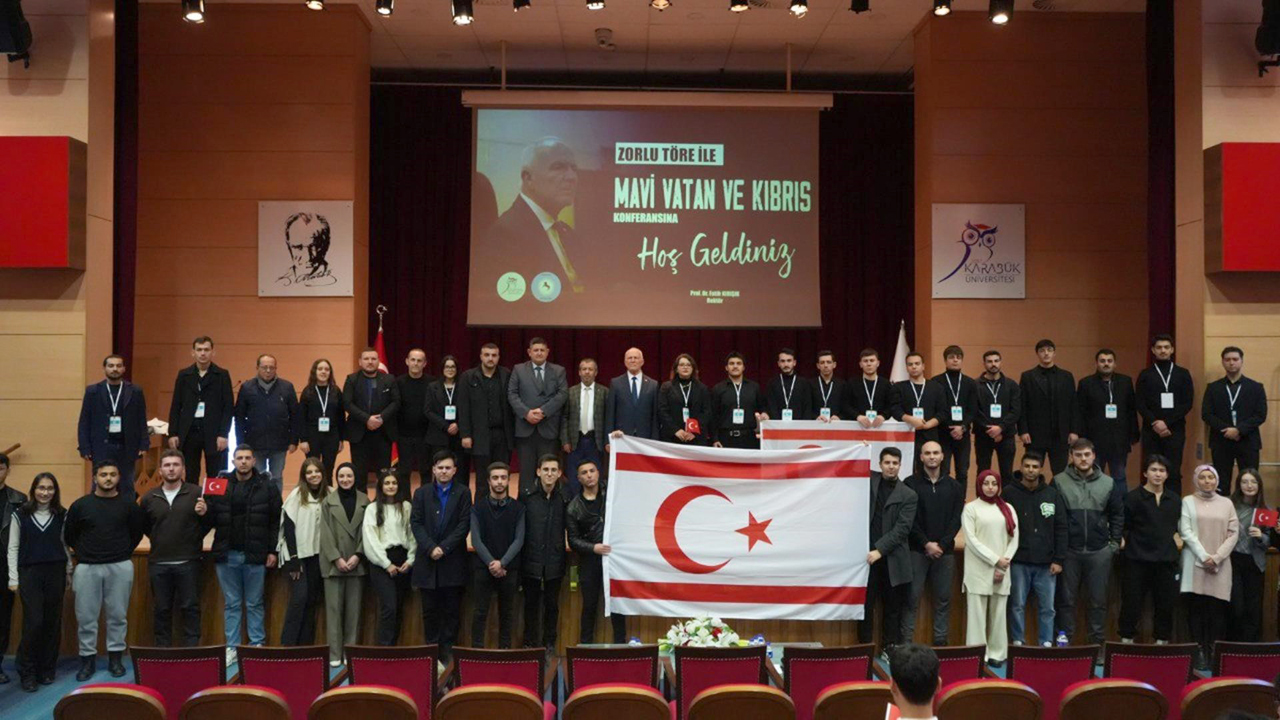 Karabük Üniversitesi Türkoloji Topluluğu Kulübü tarafından 'Mavi Vatan ve Kıbrıs' adlı konferans düzenlendi.