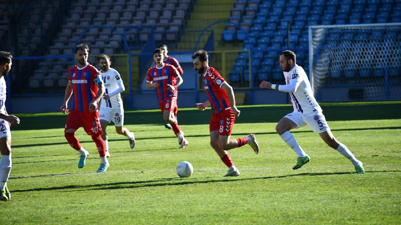 Karabük İdmanyurdu, TFF 3. Lig 3. Grup 15. haftasında evinde karşılaştığı 52 Orduspor Futbol Kulübü'ne 1-0 mağlup oldu.