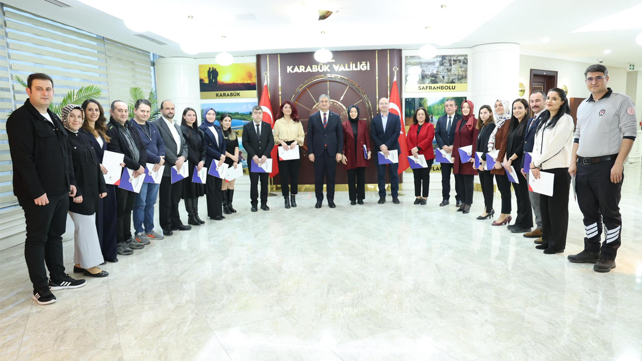 Karabük Valisi Mustafa Yavuz’un himayelerinde hayata geçirilen “Vatandaş Memnuniyetini Artırma ve Ölçme Projesi” birinci yılını doldurdu.