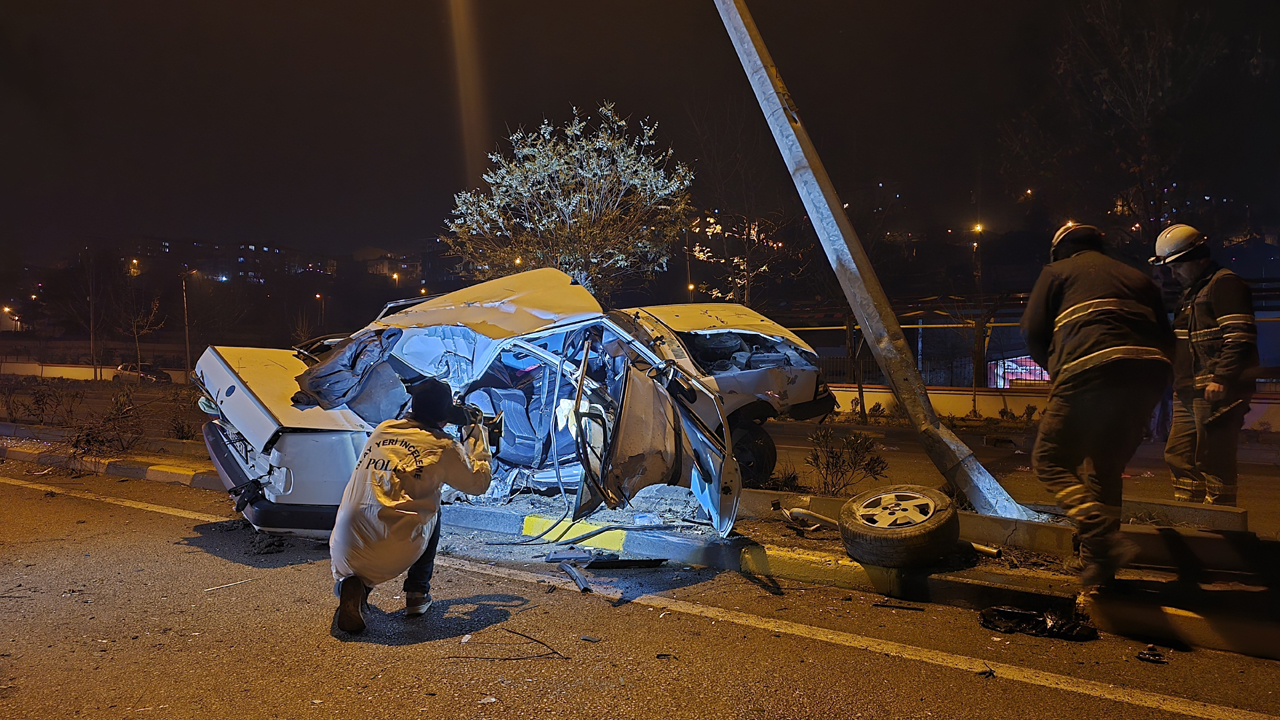 Karabük'te farklı noktalarda meydana gelen 3 ayrı trafik kazasında 3'ü ağır 6 kişi yaralandı.