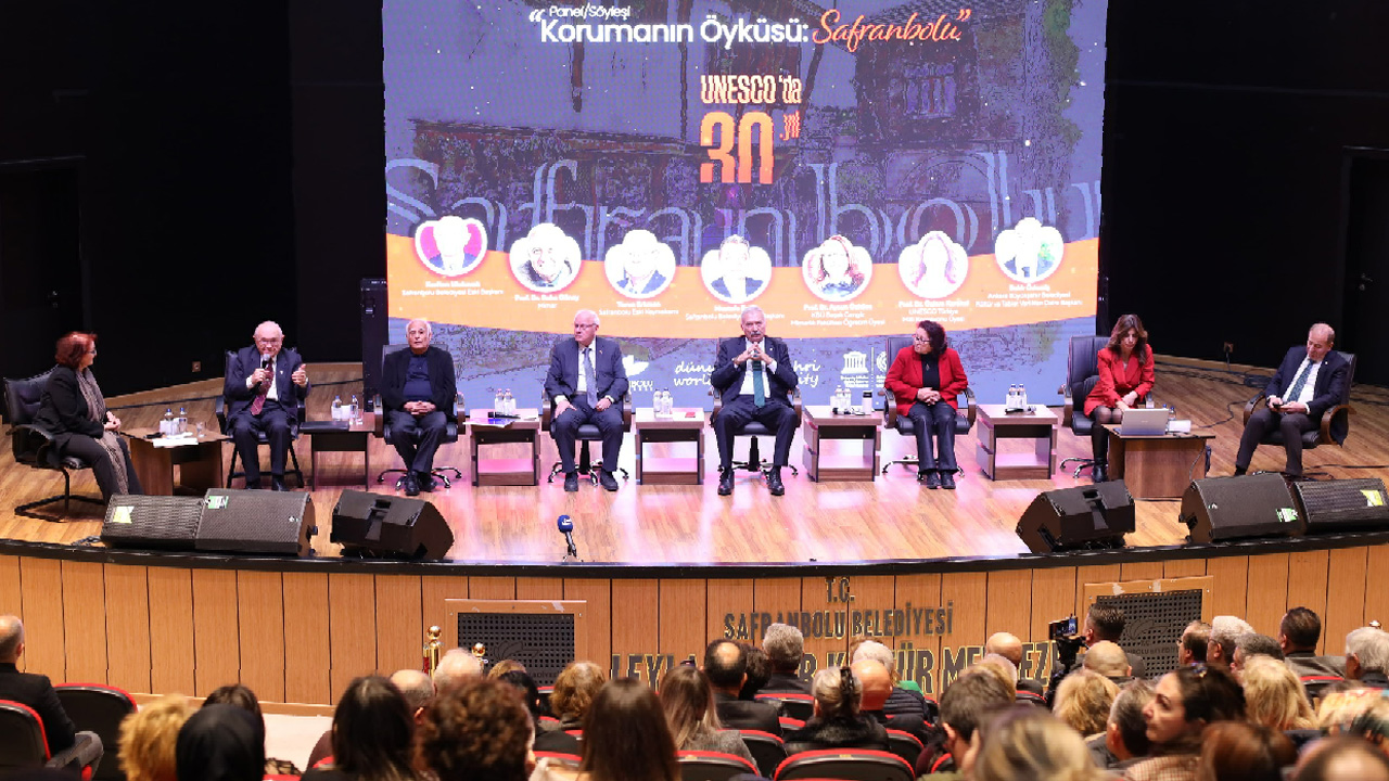 Safranbolu'nun UNESCO Dünya Miras Listesi'ne kabul edilişinin 30. yılı kapsamında düzenlenen 5 günlük etkinlikler, Safranbolu'nun UNESCO'ya dahil edildiği 17 Aralık 1994 tarihinin yıldönümünde şehrin tarihine damga vuran isimlerin katıldığı "Korumanın Öyküsü" paneliyle devam etti.