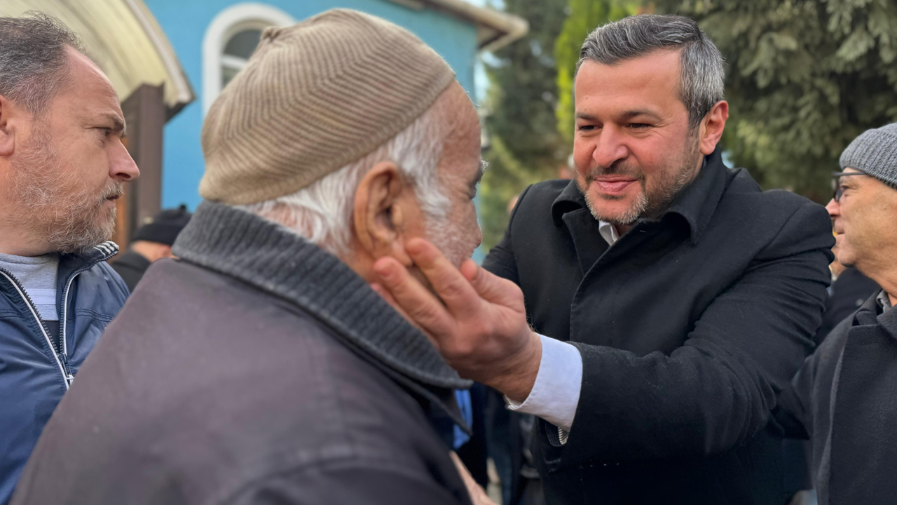 Karabük Belediye Başkanı Özkan Çetinkaya, Ak Parti Karabük Milletvekili Cem Şahin Ve Ak Parti Karabük İl Başkanı Ferhat Salt ile birlikte Karabük Mahallesi’ni ziyaret ederek mahalle sakinleriyle bir araya geldi.