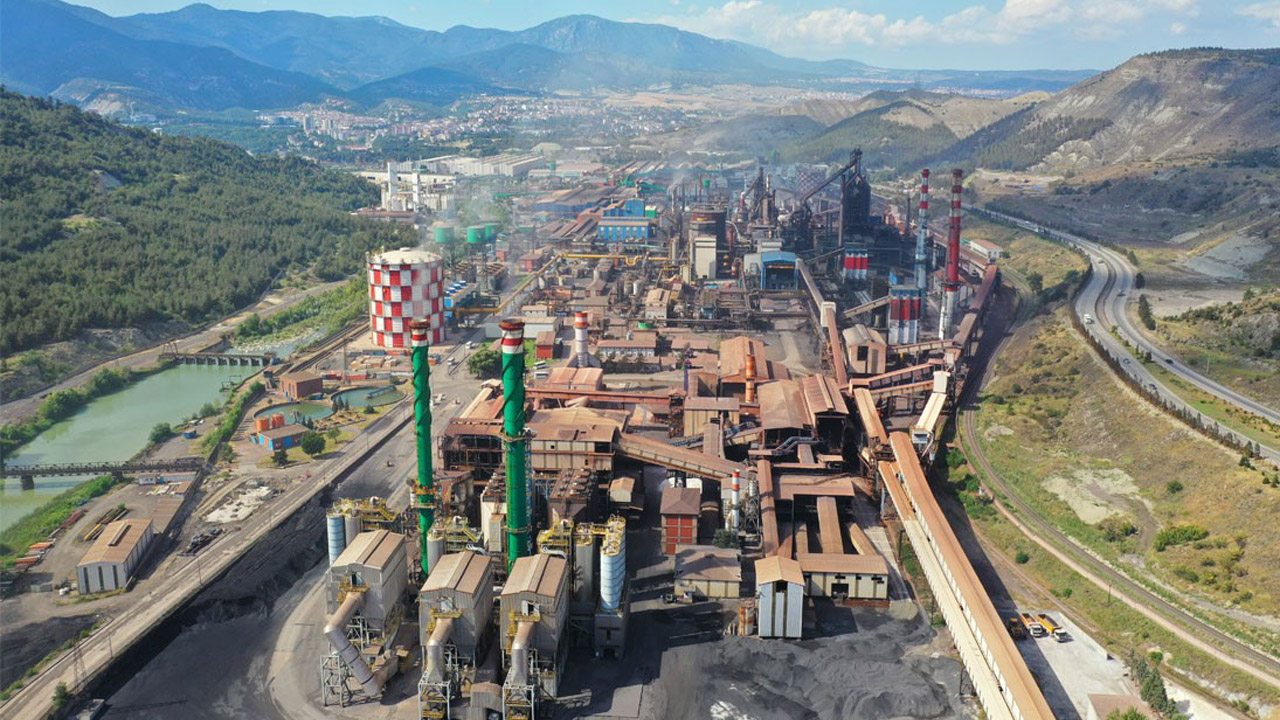 ÖZBEY KARDEMİR’DEKİ PAYINI YÜZDE 15’E ÇIKARDI