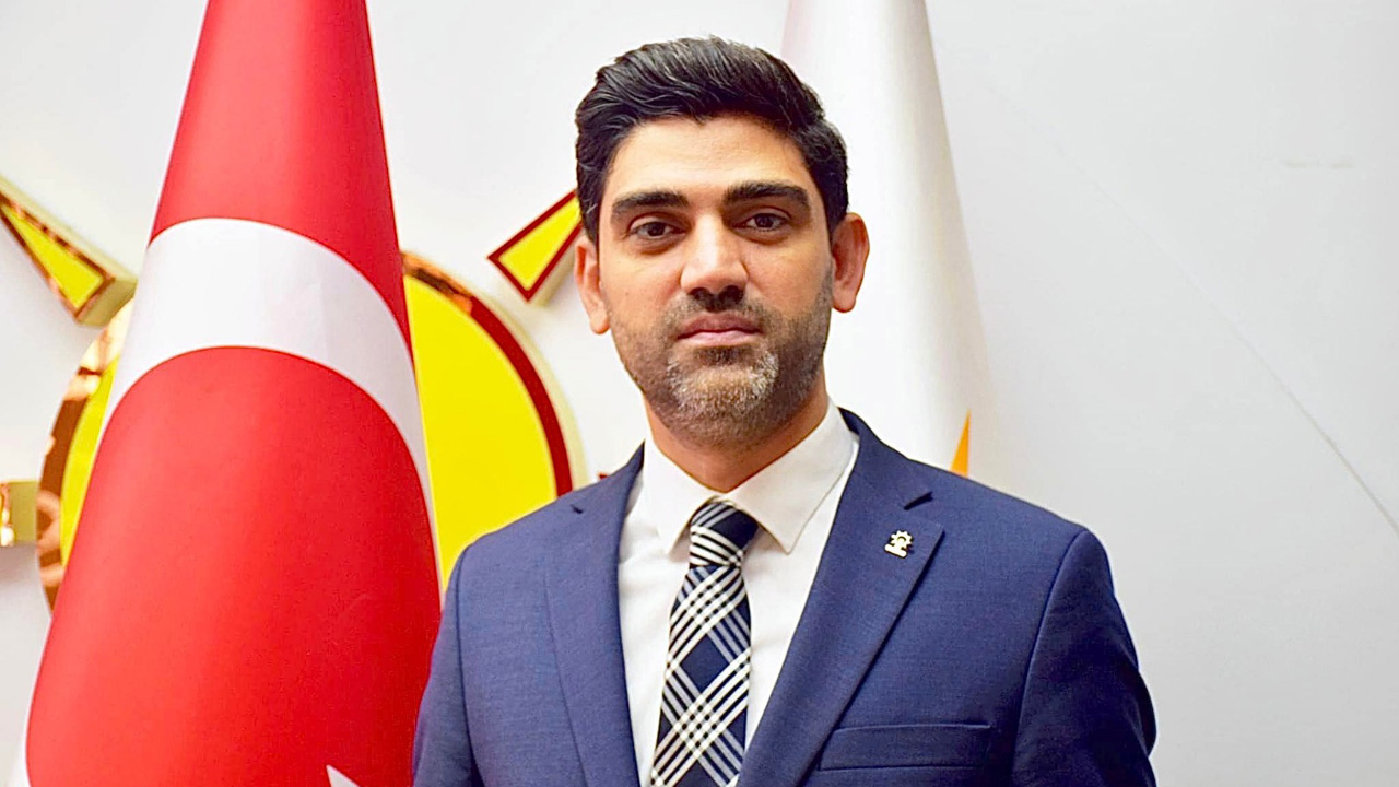 AK Parti Karabük İl Başkanı Ferhat Salt, İYİ Parti Genel Başkanı Müsavat Dervişoğlu'nun Karabük Buluşması sonrası basın mensuplarına yapılan saldırıya ilişkin kınama mesajı yayınladı.