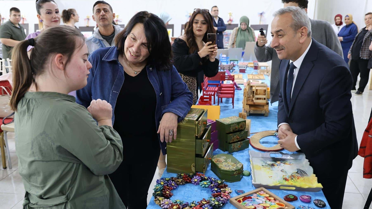 10-16 Mayıs Engelliler Haftası Kutlamaları, 14 Mayıs 2025 Çarşamba günü de İl Millî Eğitim Müdürlüğü koordinesinde hazırlanan coşkulu ve eğlenceli programlar ile devam etti.